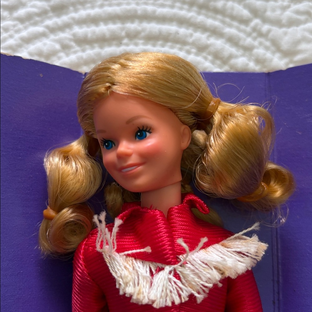 Mattel Western Skipper Doll in Red and Silver - Picture 3 of 7